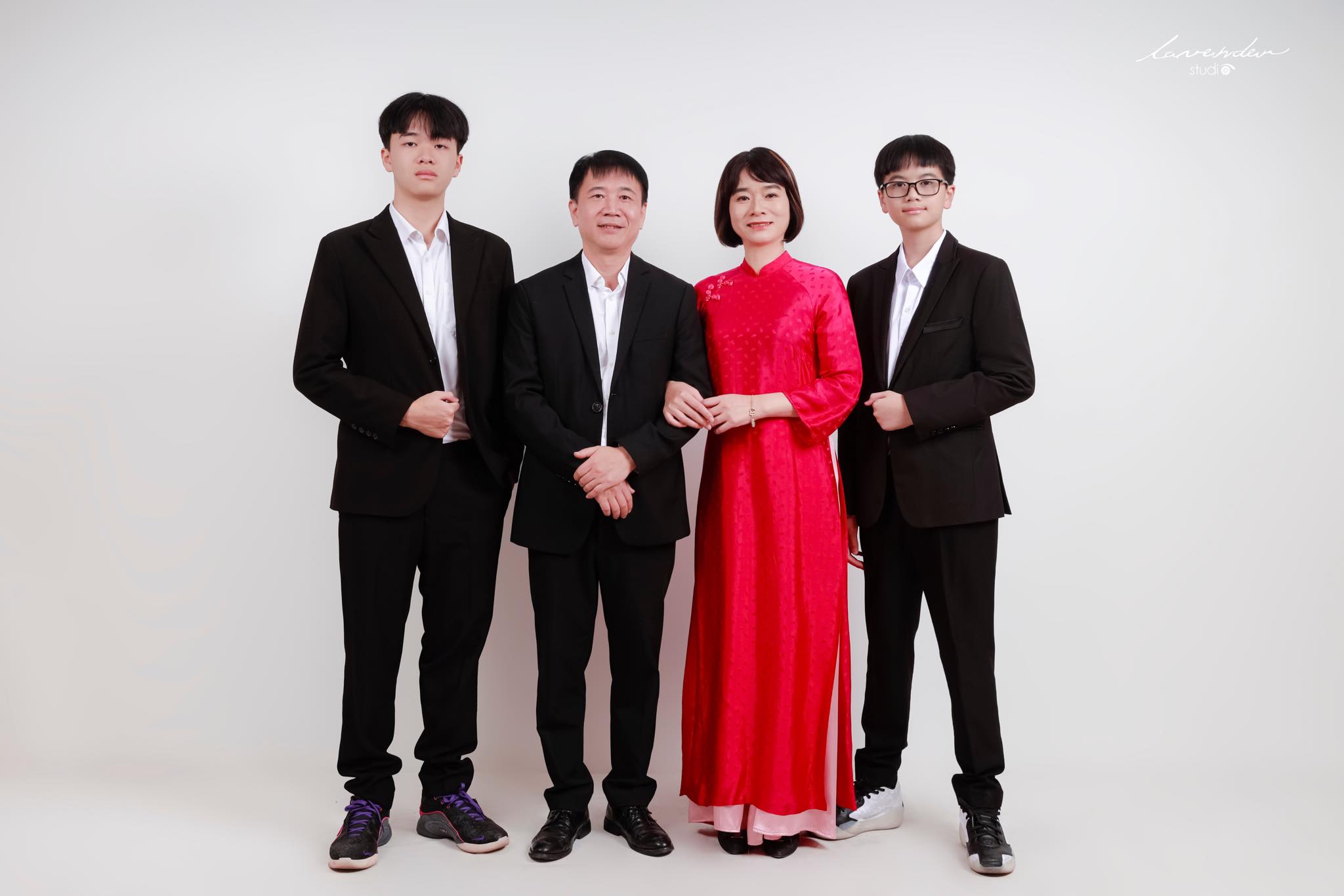 Dịch vụ chụp ảnh gia đình uy tín giá rẻ tại Hà Nội, Huế và Đà Nẵng