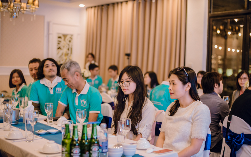 Chụp hình year end party tại TP.HCM uy tín và chuyên nghiệp